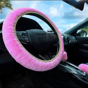 Fluffy Steering Wheel Cover